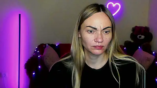 BlondMikey22 online show from April 18, 2026, 7:07 pm