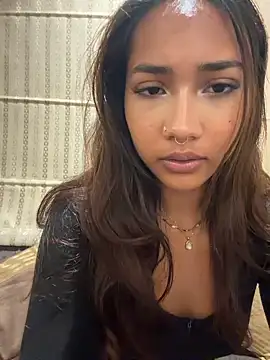 lyla luv online show from June 15, 2026, 3:55 pm