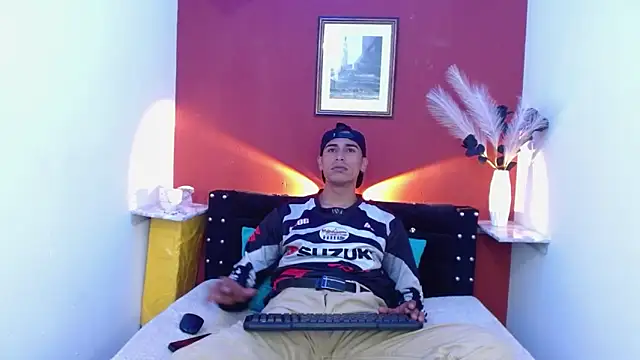 Andrey santamaria online show from March 5, 2026, 3:58 am