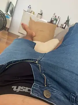 Snapshot of Bigbigjack chatting on February 19, 2026, 4:37 pm Bigbigjack online show from February 19, 2026, 4:37 pm