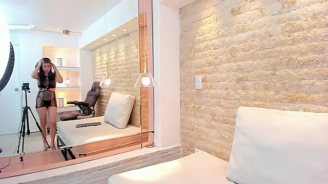 Snapshot of sasha_wayne chatting on February 28, 2026, 10:37 am sasha wayne online show from February 28, 2026, 10:37 am