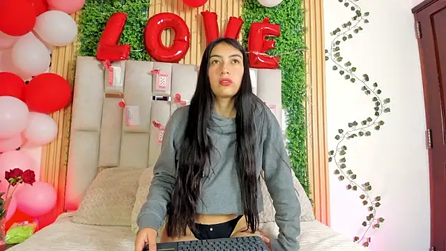 Snapshot of Emma_Nmm chatting on February 21, 2026, 11:45 am Emma Nmm online show from February 21, 2026, 11:45 am