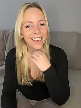 emily-becker22 online show from February 24, 2026, 10:38 am