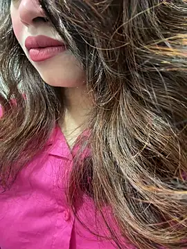 riya sharma11 online show from April 1, 2026, 11:23 pm