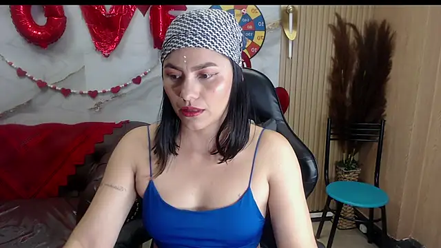 Snapshot of rox_luxury_tf chatting on February 12, 2026, 8:41 pm rox luxury tf online show from February 12, 2026, 8:41 pm