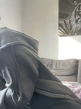 Snapshot of zoeelovee chatting on February 18, 2026, 12:45 pm zoeelovee online show from February 18, 2026, 12:45 pm