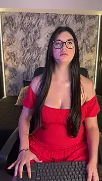 Snapshot of Dahlia-Rose chatting on February 11, 2026, 7:47 pm Dahlia-Rose online show from February 11, 2026, 7:47 pm