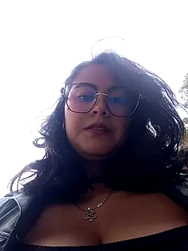 Snapshot of Mari-98 chatting on February 14, 2026, 5:46 pm Mari-98 online show from February 14, 2026, 5:46 pm