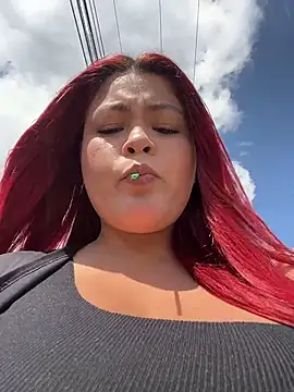 Snapshot of Lia-Moon77 chatting on February 20, 2026, 7:27 pm Lia-Moon77 online show from February 20, 2026, 7:27 pm