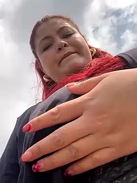 Snapshot of Lia-Moon77 chatting on February 11, 2026, 7:25 pm Lia-Moon77 online show from February 11, 2026, 7:25 pm