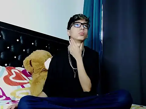 Snapshot of gabriel_x18 chatting on February 9, 2026, 12:36 pm gabriel x18 online show from February 9, 2026, 12:36 pm