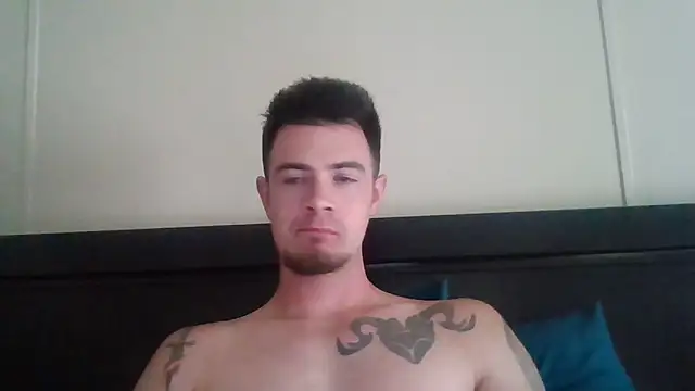 midnightsinz online show from June 21, 2026, 11:32 pm
