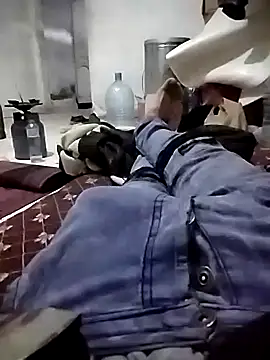 UnsureSlide online show from April 16, 2026, 1:28 am