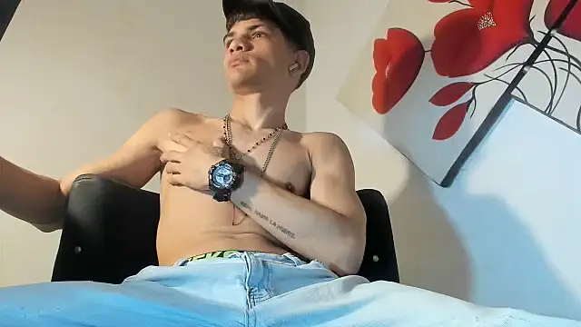 Snapshot of Jesshot_bigcock20cm chatting on July 6, 2026, 11:06 am Jesshot bigcock20cm online show from July 6, 2026, 11:06 am