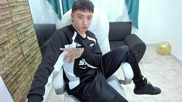 Snapshot of Wesleey-Boy chatting on February 10, 2026, 7:02 pm Wesleey-Boy online show from February 10, 2026, 7:02 pm