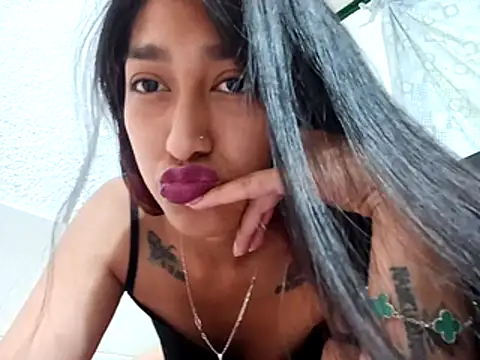 Snapshot of flaquita26 chatting on February 5, 2026, 9:10 pm flaquita26 online show from February 5, 2026, 9:10 pm
