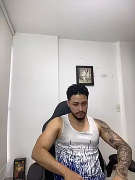 MattiaDupont online show from April 3, 2026, 9:43 pm