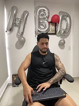 MattiaDupont online show from March 31, 2026, 9:39 pm