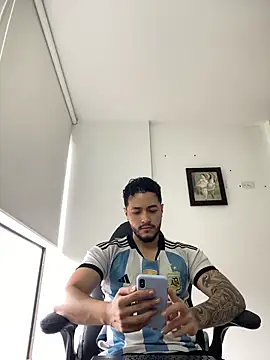 MattiaDupont online show from March 12, 2026, 9:19 pm