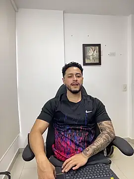 MattiaDupont online show from March 25, 2026, 10:41 pm