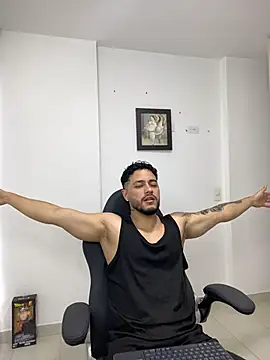 MattiaDupont online show from April 16, 2026, 10:34 pm