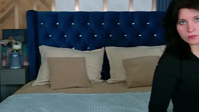 Snapshot of Milana_Bold chatting on March 2, 2026, 8:38 pm Milana Bold online show from March 2, 2026, 8:38 pm