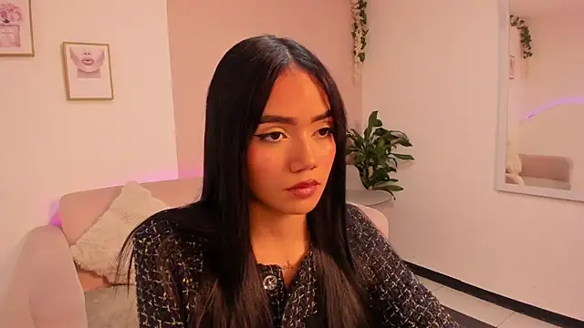 Mila jenner online show from February 25, 2026, 12:05 pm