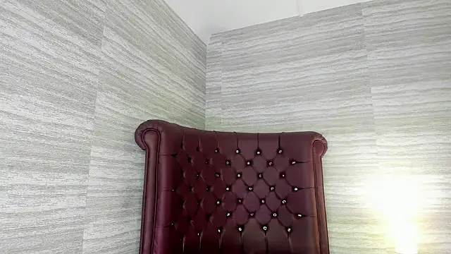 sweetness siren online show from April 19, 2026, 5:41 am