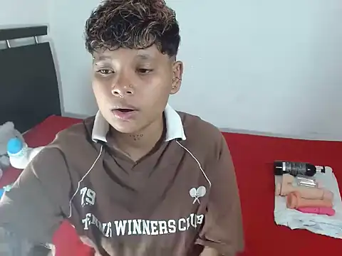 Snapshot of scarletfox__3 chatting on February 10, 2026, 12:20 am scarletfox 3 online show from February 10, 2026, 12:20 am