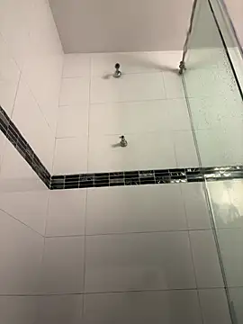 Snapshot of EmilyAndAndrew chatting on February 20, 2026, 6:26 am EmilyAndAndrew online show from February 20, 2026, 6:26 am