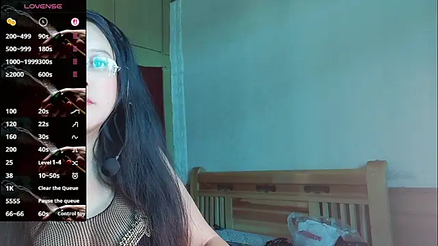 vivi523 online show from April 9, 2026, 2:57 am