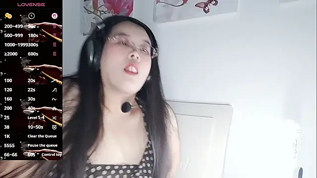 vivi523 online show from March 30, 2026, 11:55 am