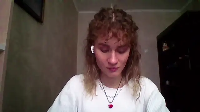 DeanneGilcher online show from February 18, 2026, 9:06 am