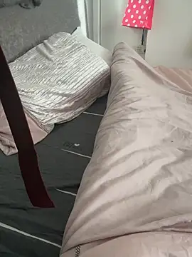 Snapshot of browncutie7 chatting on February 25, 2026, 8:14 am browncutie7 online show from February 25, 2026, 8:14 am