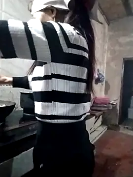 Snapshot of sen1199 chatting on February 8, 2026, 11:02 pm sen1199 online show from February 8, 2026, 11:02 pm