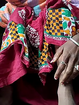 Snapshot of Sweet-runi chatting on February 19, 2026, 1:57 am Sweet-runi online show from February 19, 2026, 1:57 am