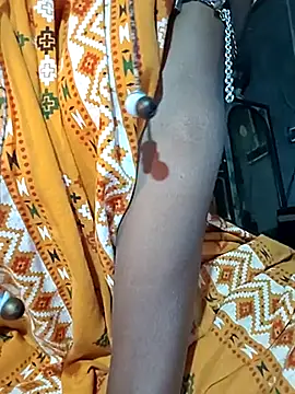 Snapshot of Sweet-runi chatting on February 5, 2026, 2:13 pm Sweet-runi online show from February 5, 2026, 2:13 pm