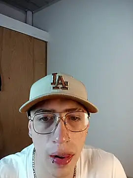 Snapshot of Emmanuel_Lust chatting on February 20, 2026, 12:18 pm Emmanuel Lust online show from February 20, 2026, 12:18 pm