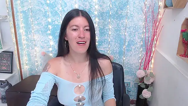 Snapshot of HannaOwen_ chatting on March 4, 2026, 2:03 pm HannaOwen online show from March 4, 2026, 2:03 pm