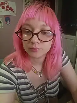 PinkyDavi online show from February 13, 2026, 2:11 am