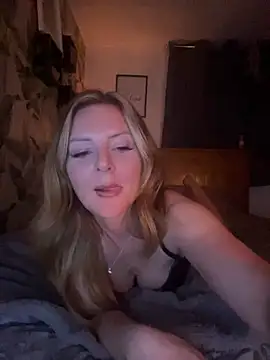 Snapshot of FlissBelle chatting on February 5, 2026, 10:38 pm FlissBelle online show from February 5, 2026, 10:38 pm