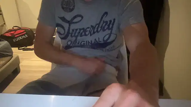 raoulbtnbois online show from May 20, 2026, 9:56 pm