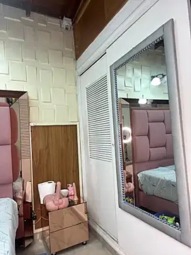 Snapshot of venezolana__caro chatting on February 17, 2026, 7:22 pm venezolana caro online show from February 17, 2026, 7:22 pm