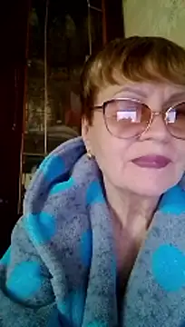 SophieBurns online show from April 12, 2026, 9:45 am