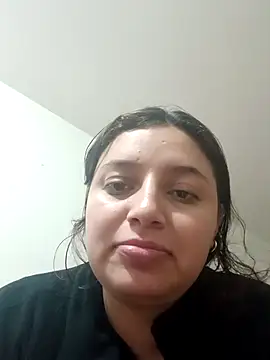 Snapshot of MajoArias chatting on February 20, 2026, 12:29 am MajoArias online show from February 20, 2026, 12:29 am