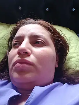 MajoArias online show from April 13, 2026, 9:52 pm