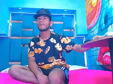 warmNoah online show from March 10, 2026, 7:18 pm