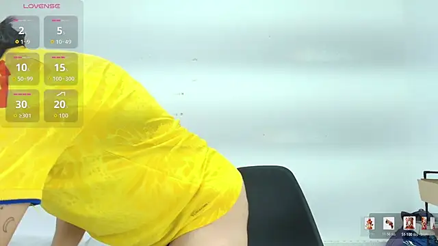 Snapshot of Sophie_Tyler chatting on June 17, 2026, 1:32 pm Sophie Tyler online show from June 17, 2026, 1:32 pm