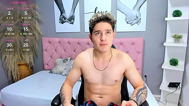 Snapshot of rayan_linxx chatting on February 28, 2026, 7:46 pm rayan linxx online show from February 28, 2026, 7:46 pm