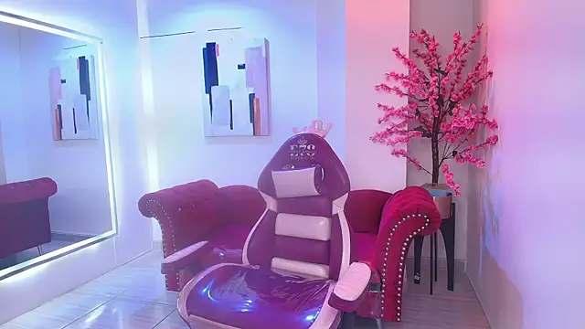 Alanna  scott online show from April 24, 2026, 4:25 am